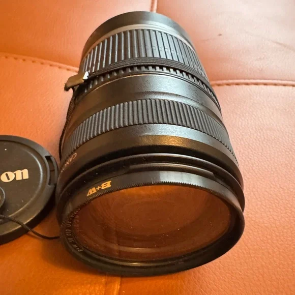 New Canon EFS 55-250 Telephoto Lens with Textured Grip